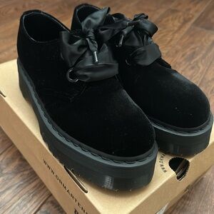 Dr. Martens Holly velvet